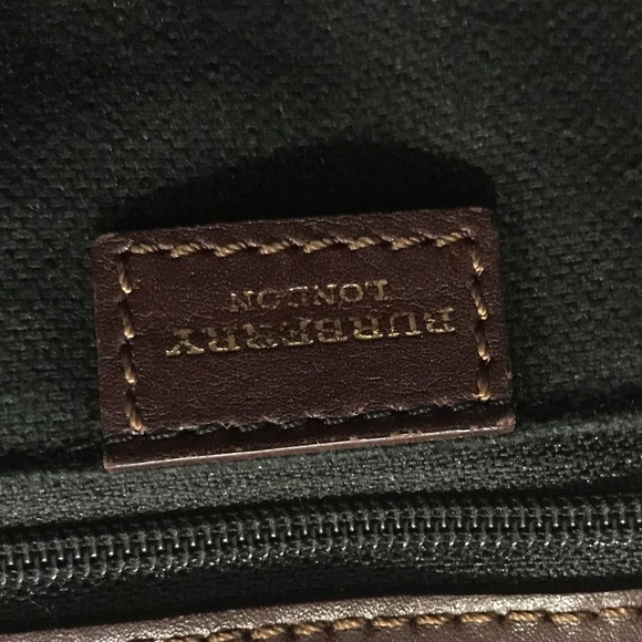 Burberry purse - Picture 6 of 7